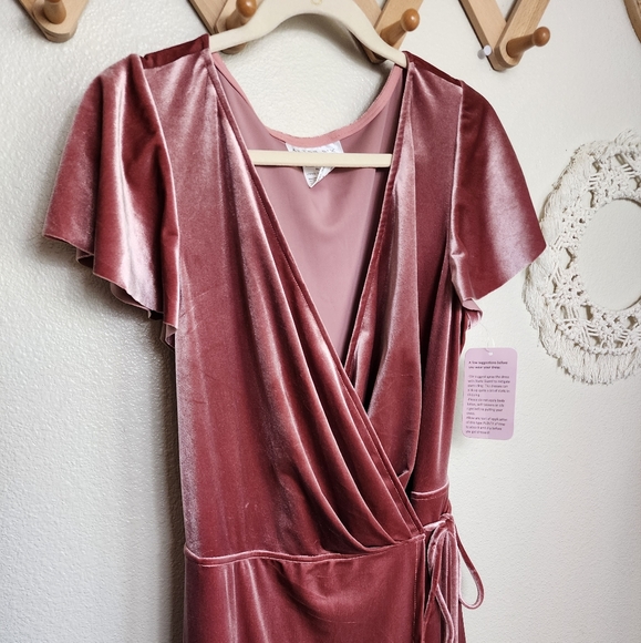 After Six Flutter Sleeve Velvet Wrap Maxi Dress With Pockets In Tawny Ro… - Picture 3 of 11